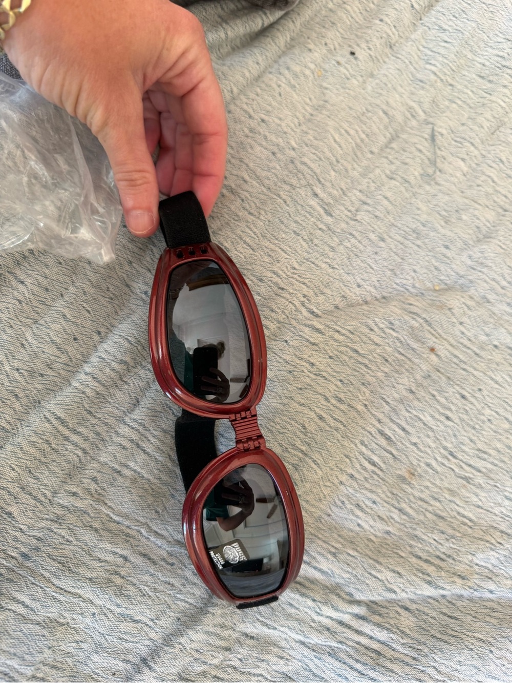New pugs maroon goggles